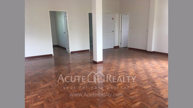 ขายบ้านใหม่-หางดง-เชียงใหม่-74-ตรว-3-ห้องนอน-2-ห้องน้ำ