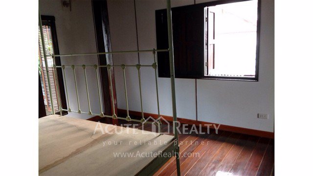 ขายบ้านสไตล์ล้านนาไทย-ในคูเมือง-จเชียงใหม่-61-ตรว-2-นอน-2-น้ำ-1-ใกล้ประตูท่าแพ