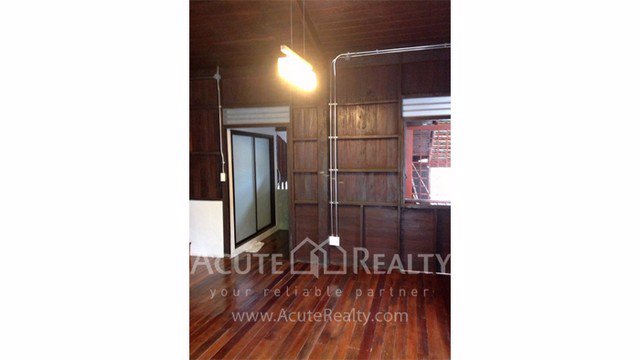 ขายบ้านสไตล์ล้านนาไทย-ในคูเมือง-จเชียงใหม่-61-ตรว-2-นอน-2-น้ำ-1-ใกล้ประตูท่าแพ