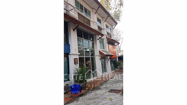 ขายอาคารพาณิชย์-ในกาดฝรั่ง-จเชียงใหม่-ขนาดที่ดิน-22-ตรว-2-ชั้น-2-คูหา-ทำเลดีมาก