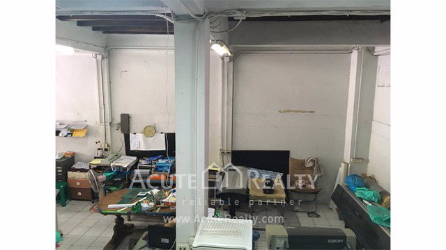 ขายอาคารพาณิชย์-ติดถนนหลัก-ในคูเมืองเชียงใหม่-ขนาด-34-ตรว-4-นอน-3-น้ำ-ทำเลดีมาก