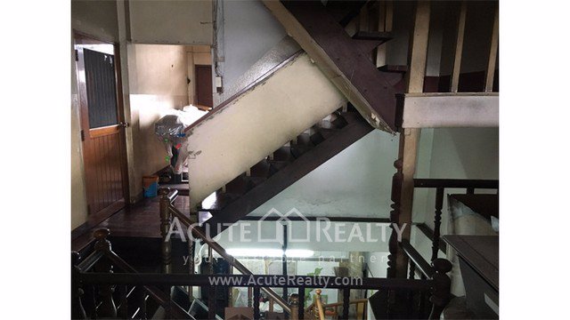 ขายอาคารพาณิชย์-ติดถนนหลัก-ในคูเมืองเชียงใหม่-ขนาด-34-ตรว-4-นอน-3-น้ำ-ทำเลดีมาก