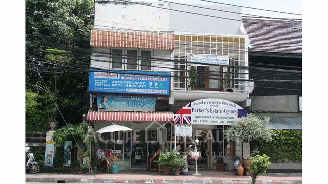 ขายอาคารพาณิชย์-ตรงข้ามเซ็นทรัลกาดสวนแก้วเชียงใหม่-ขนาด-20-ตรว-2-ชั้น-1-นอน-2-น้ำ-ทำเลในเมือง