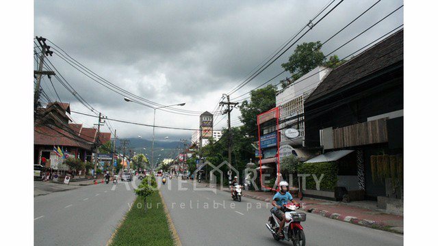 ขายอาคารพาณิชย์-ตรงข้ามเซ็นทรัลกาดสวนแก้วเชียงใหม่-ขนาด-20-ตรว-2-ชั้น-1-นอน-2-น้ำ-ทำเลในเมือง