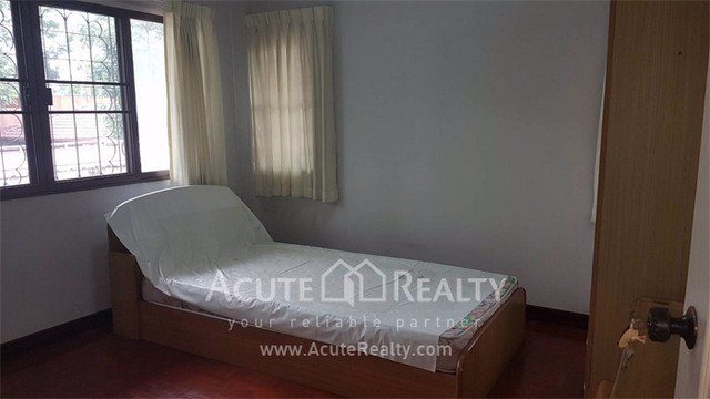 ขายบ้านเดี่ยว-อสันทราย-จเชียงใหม่-ขนาดที่ดิน-100-ตรว-2-ชั้น-5-ห้องนอน-4-ห้องน้ำ-ใกล้ตลาดสามแยก