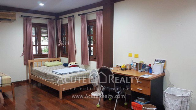 ขายบ้านหลังใหญ่กลางเมืองพร้อมที่ดินทำเลทอง-ขนาด-14570-ตรว-2-ชั้น-4-นอน-6-น้ำ-ใกล้สนามบิน