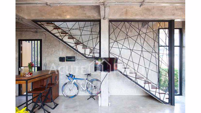 ขายบ้านเดี่ยว-อสันกำแพง-จเชียงใหม่-100-ตรว-2-ชั้น-3-นอน-3-น้ำ-ตกแต่งสไตล์ลอฟท์-พร้อมเฟอร์นิเจอร์