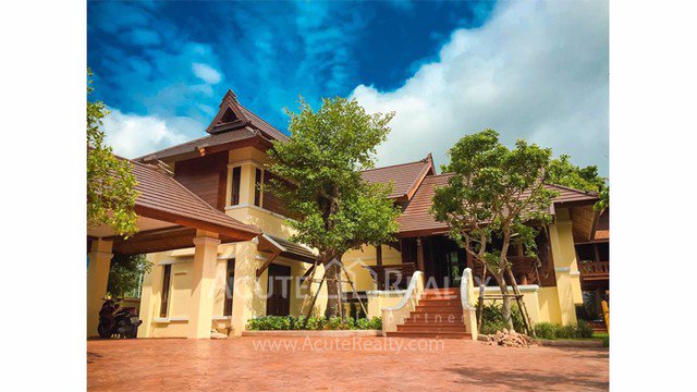 ขายบ้านพร้อมเฟอร์นิเจอร์-อแม่ริม-จเชียงใหม่-ขนาด-195-ตรว-พร้อมสระว่ายน้ำและสวนส่วนตัว