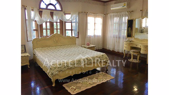 บ้านหรูใจกลางเมืองพร้อมที่ดินทำเลทอง-ขนาด-208-ตรว-8-นอน-7-น้ำ-ใกล้สนามกอล์ฟลานนา-จเชียงใหม่