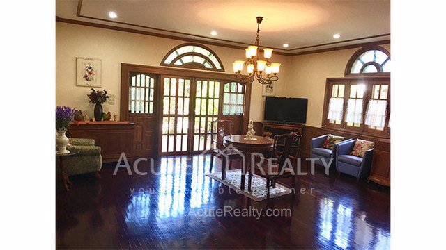 บ้านหรูใจกลางเมืองพร้อมที่ดินทำเลทอง-ขนาด-208-ตรว-8-นอน-7-น้ำ-ใกล้สนามกอล์ฟลานนา-จเชียงใหม่