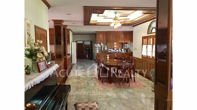 บ้านหรูใจกลางเมืองพร้อมที่ดินทำเลทอง-ขนาด-208-ตรว-8-นอน-7-น้ำ-ใกล้สนามกอล์ฟลานนา-จเชียงใหม่