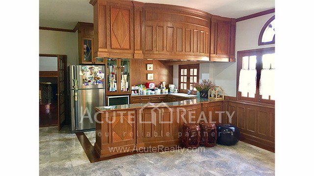 บ้านหรูใจกลางเมืองพร้อมที่ดินทำเลทอง-ขนาด-208-ตรว-8-นอน-7-น้ำ-ใกล้สนามกอล์ฟลานนา-จเชียงใหม่