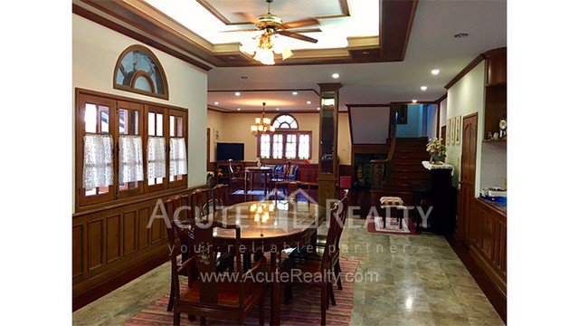 บ้านหรูใจกลางเมืองพร้อมที่ดินทำเลทอง-ขนาด-208-ตรว-8-นอน-7-น้ำ-ใกล้สนามกอล์ฟลานนา-จเชียงใหม่