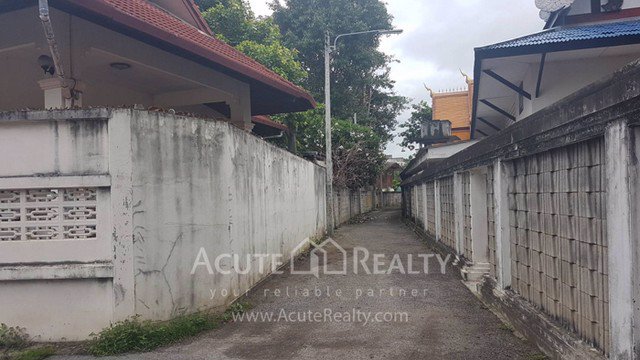 ขายหรือให้เช่าบ้านถนนช้างม่อย-เชียงใหม่-ขนาดที่ดิน-59-ตรว-2-นอน-2-น้ำ-ใกล้ประตูท่าแพ