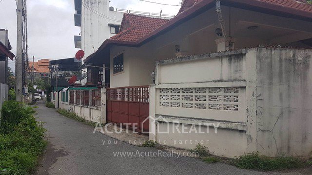 ขายหรือให้เช่าบ้านถนนช้างม่อย-เชียงใหม่-ขนาดที่ดิน-59-ตรว-2-นอน-2-น้ำ-ใกล้ประตูท่าแพ