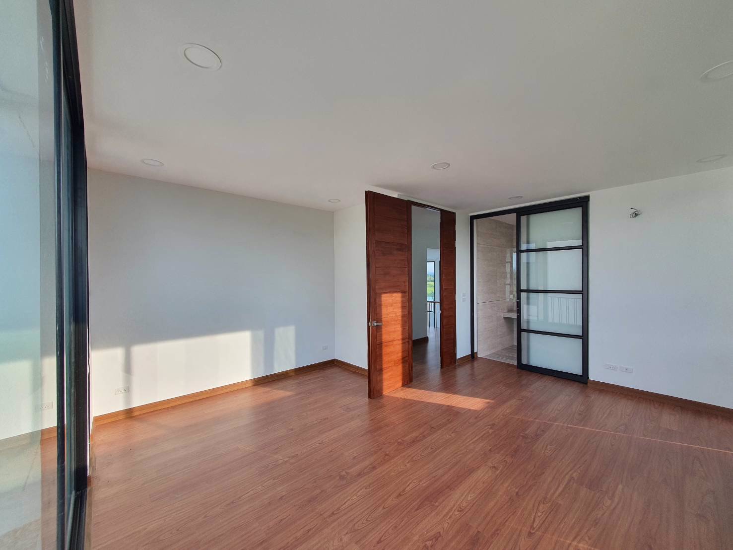 ขายบ้านสวย-สไตล์โมเดิร์น-วิวเทือกเขา