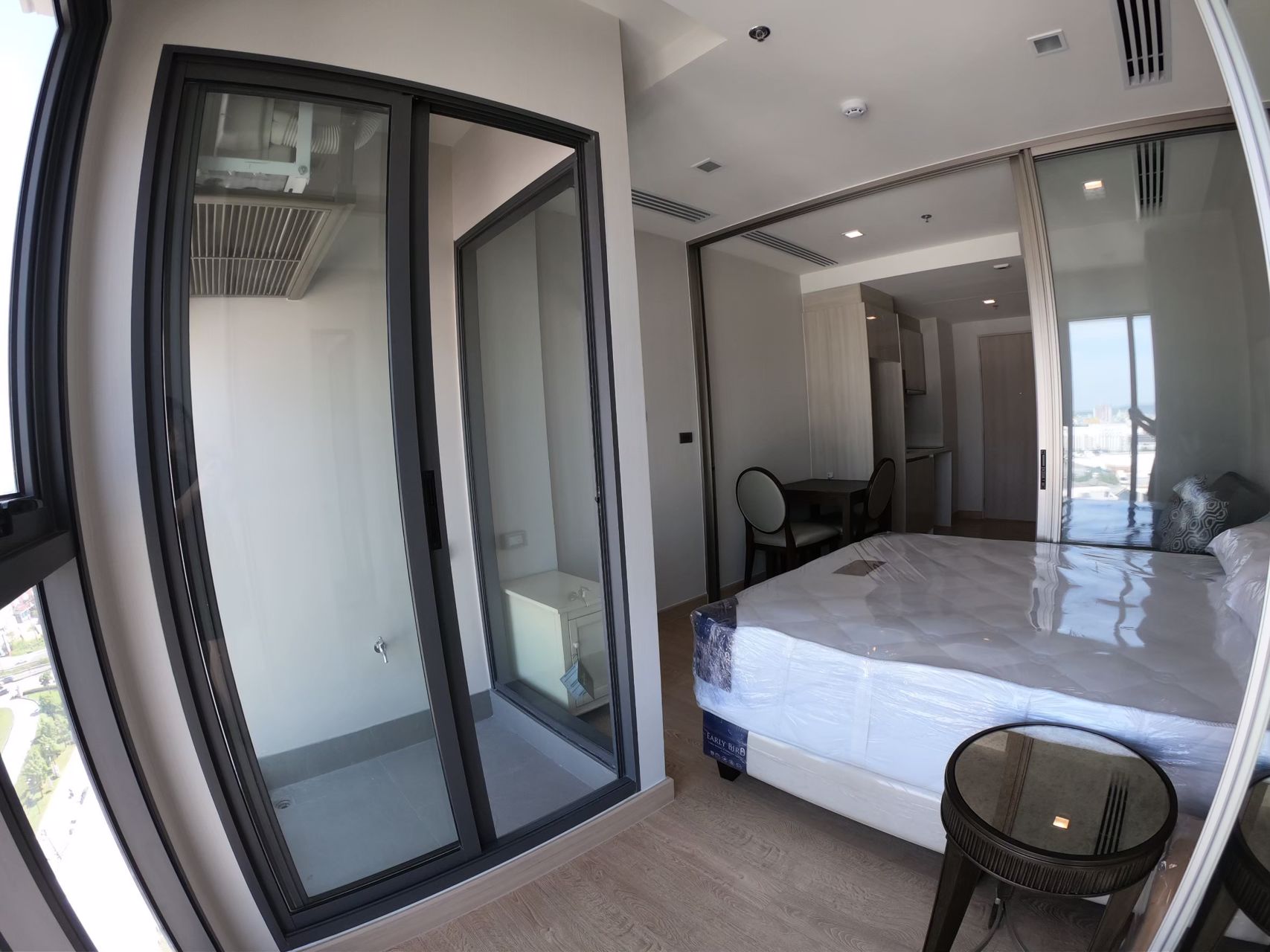 ให้เช่าคอนโดสูง-ติดกับห้างเซนทรัล-ชลบุรี