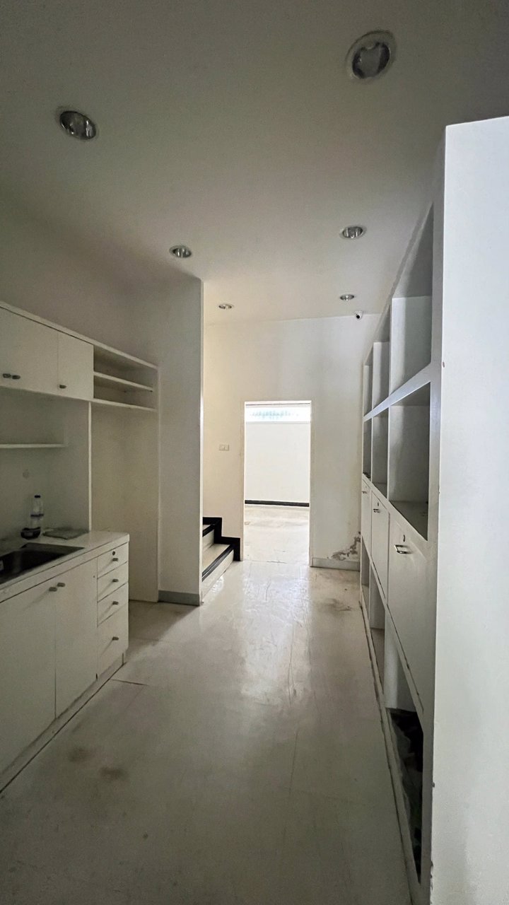 ขายตึก-3-ชั้นหัวหิน-ติดถนนเพชรเกษม-เจ้าของขายเอง-