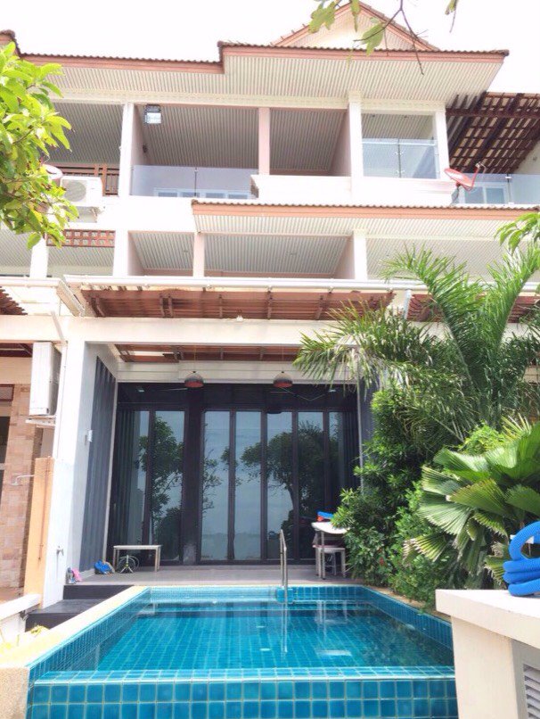 ขาย-บ้านพักตากอากาศ-ริมทะเล-คาซาลูน่า-casalunar-ใกล้หาดบางแสน-หน้าบ้านติดทะเล-มีสระว่ายน้ำส่วนตัว