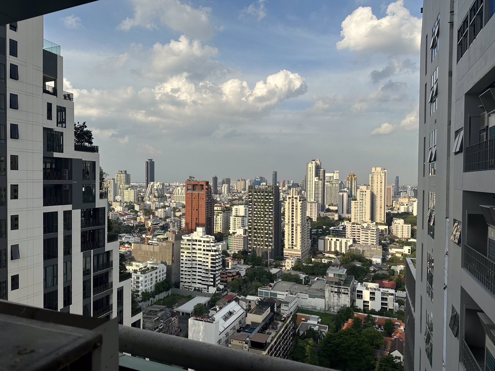 คอนโดทำเลทอง-ใกล้แยกอโศก-ใจกลางกรุงเทพ