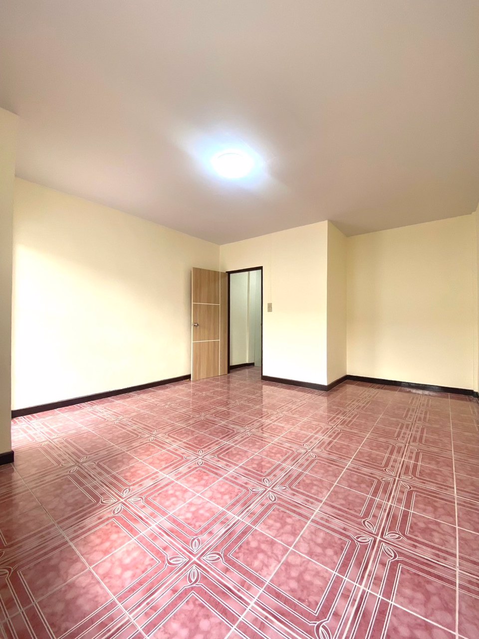 ขายบ้านรีโนเวทใหม่พร้อมอยู่-ทาวเฮ้าส์-2-นอน-2-น้ำ-ใกล้เซ็นทรัลพระราม-2