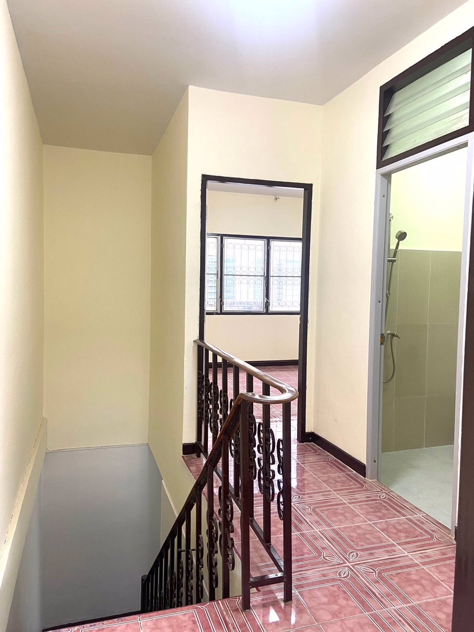 ขายบ้านรีโนเวทใหม่พร้อมอยู่-ทาวเฮ้าส์-2-นอน-2-น้ำ-ใกล้เซ็นทรัลพระราม-2