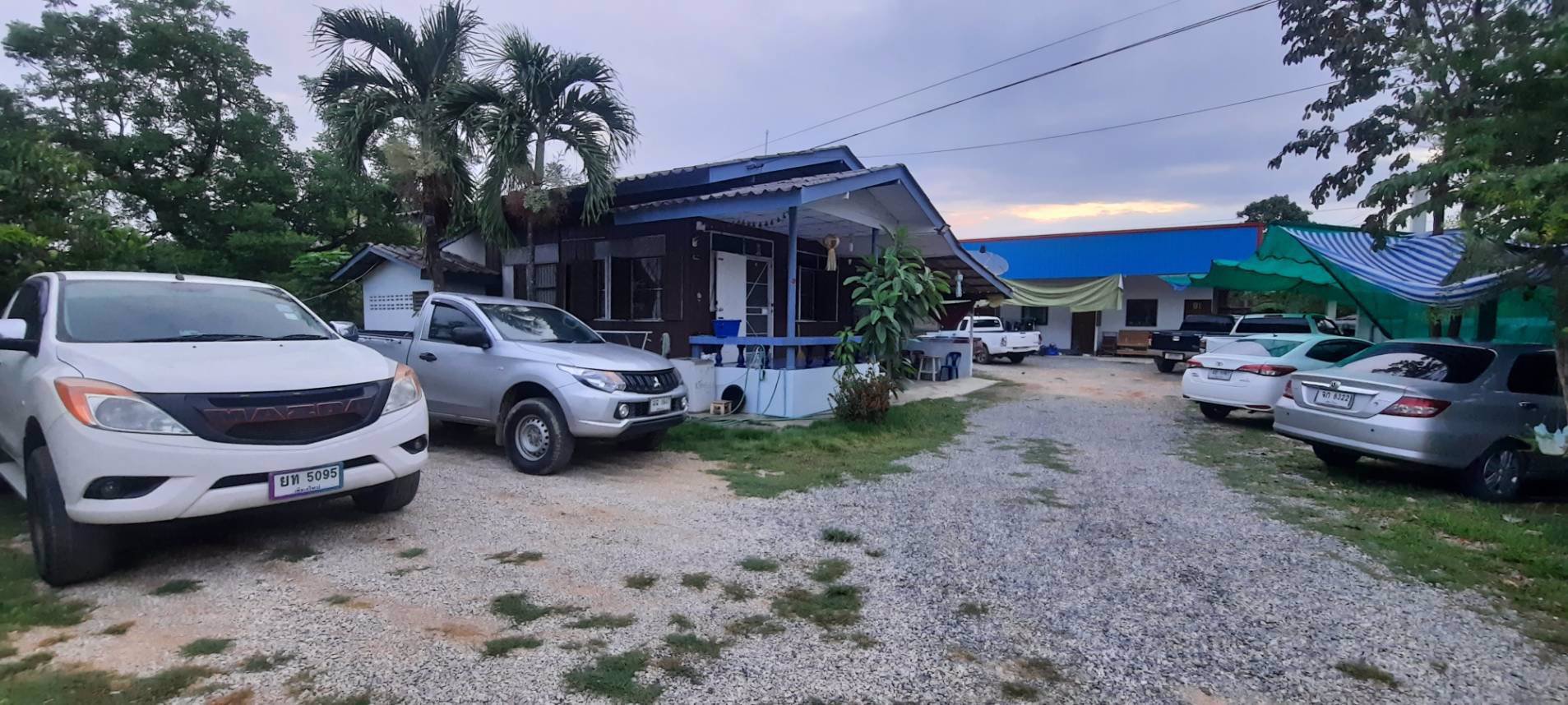 ขายบ้านชั้นเดียว-พร้อมหอพัก-ทำเลดีฮวงจุ้ยปังเข้า-ออก-สะดวก