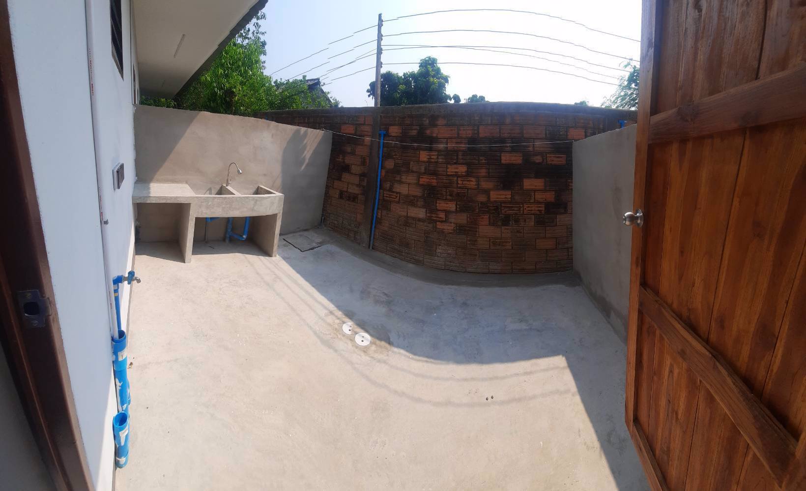 ขายบ้านชั้นเดียว-พร้อมหอพัก-ทำเลดีฮวงจุ้ยปังเข้า-ออก-สะดวก