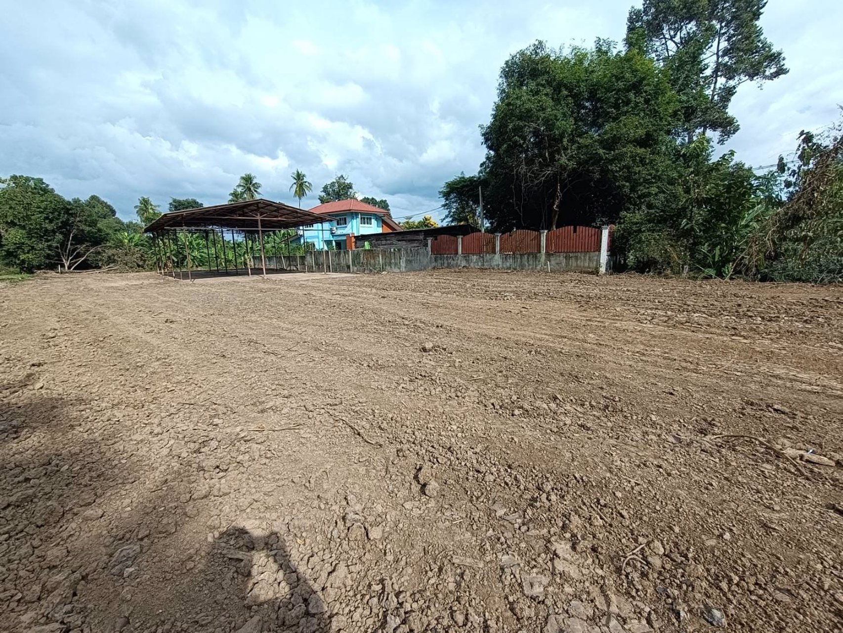 ขายที่ดินพร้อมโรงเรือน-ทำเลค้าขาย-ปลูกที่พักอาศัย-ติดถนนเส้น-นครสวรรค์-บรรพตพิสัย