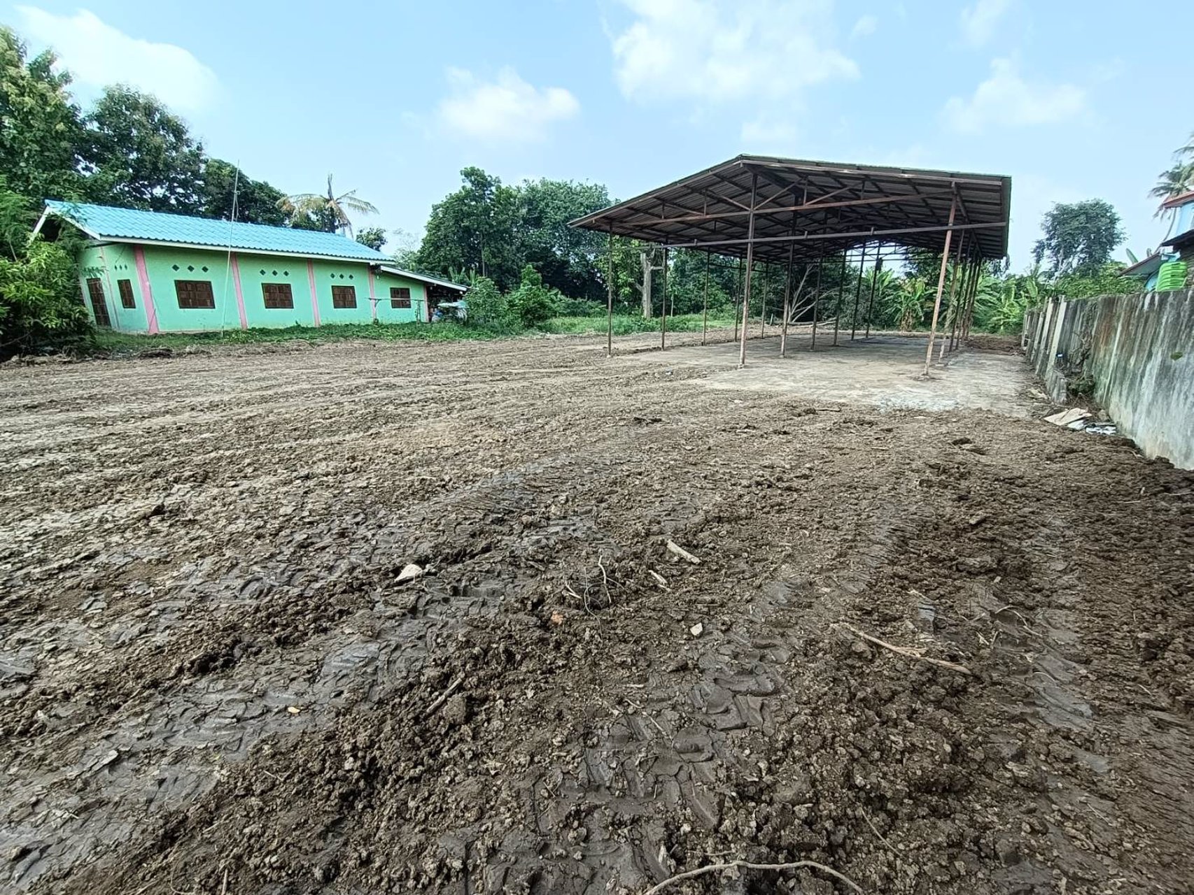 ขายที่ดินพร้อมโรงเรือน-ทำเลค้าขาย-ปลูกที่พักอาศัย-ติดถนนเส้น-นครสวรรค์-บรรพตพิสัย