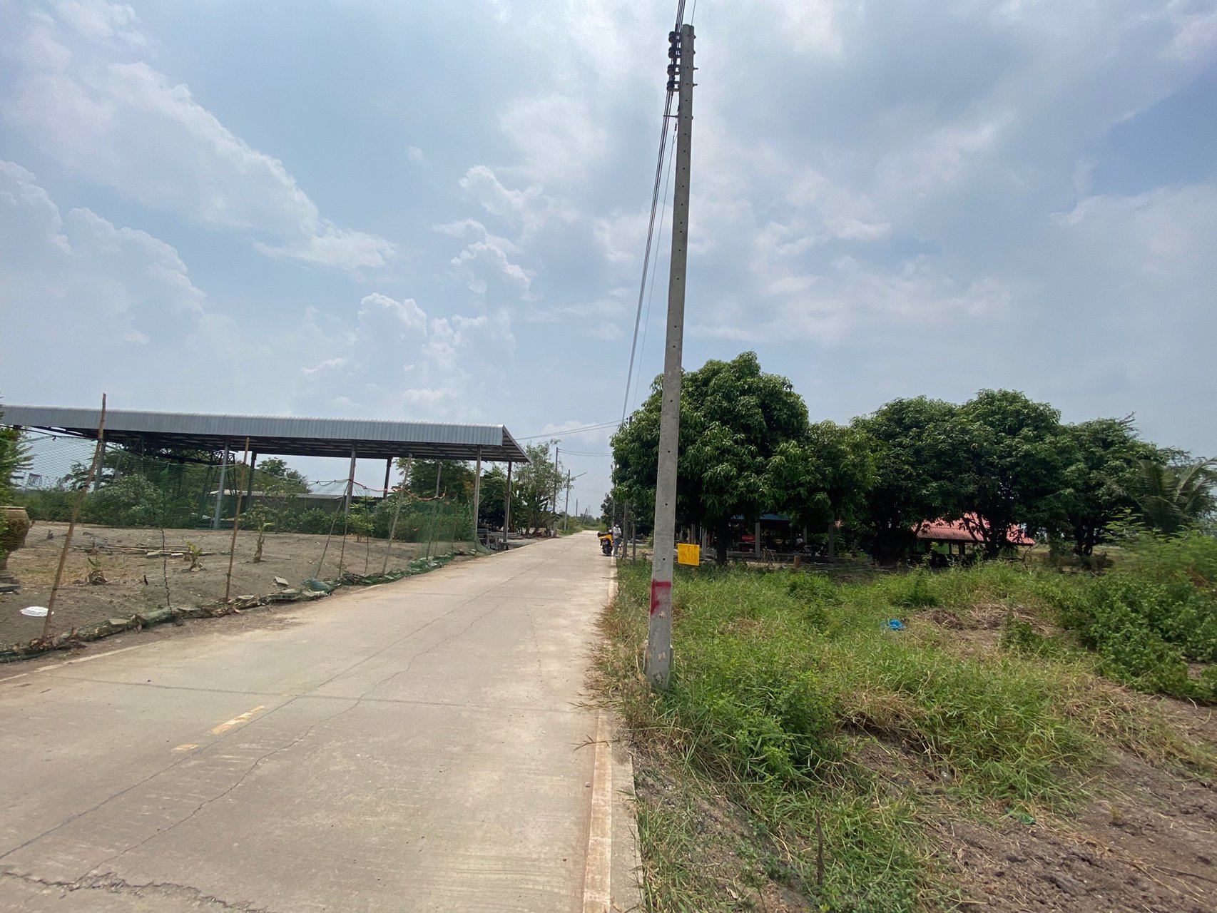 ขายที่ดินใกล้ตลาดน้ำวัดลำพญา