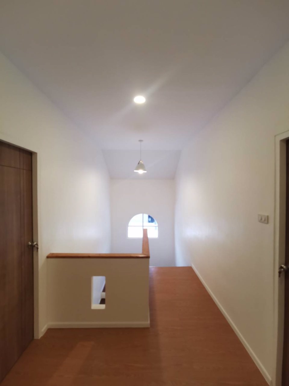 ขายหมู่บ้านมิตรมุกต์-สันกำแพง-บ้าน-2-ชั้น-3-ห้องนอน-3-ห้องน้ำ-ที่ดินเนื้อที่-75-ตารางวา-ห้องครั