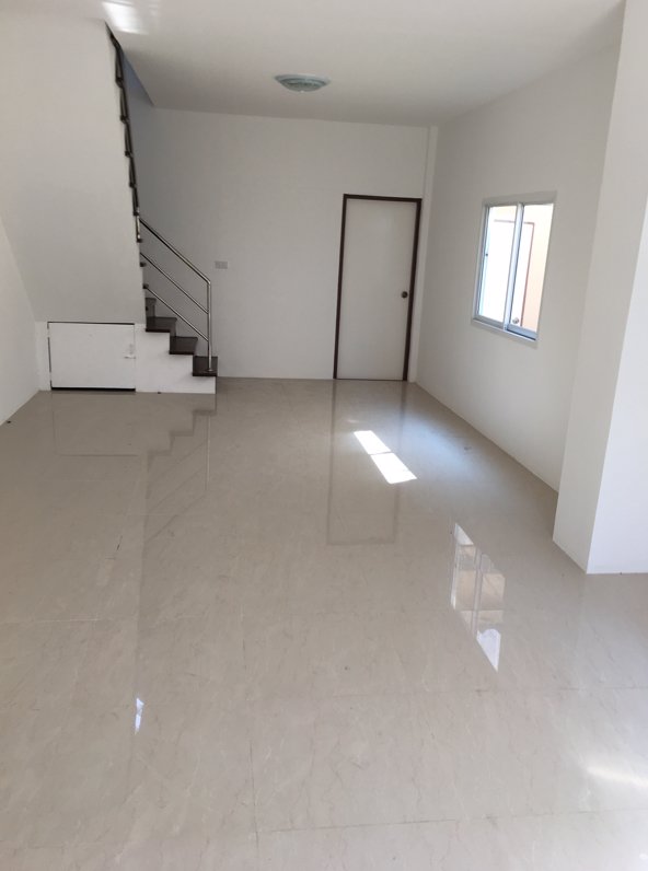 ขายด่วน-ทาวน์โฮม-หมู่บ้านสำเร็จวิว6-พื้นที่-33-ตรว-บ้านหัวมุมค่า