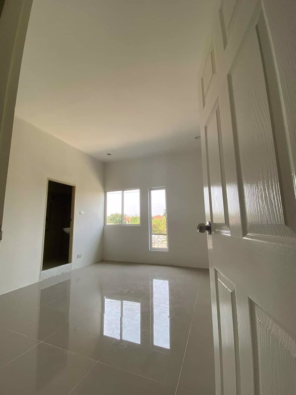 ทาวน์โฮมหลังตลาดเจริญเจริญเดินไป-20มถึง