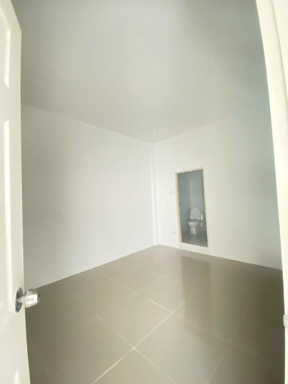 ทาวน์โฮมหลังตลาดเจริญเจริญเดินไป-20มถึง