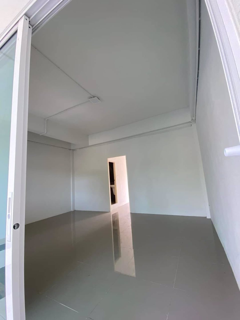 ทาวน์โฮมหลังตลาดเจริญเจริญเดินไป-20มถึง