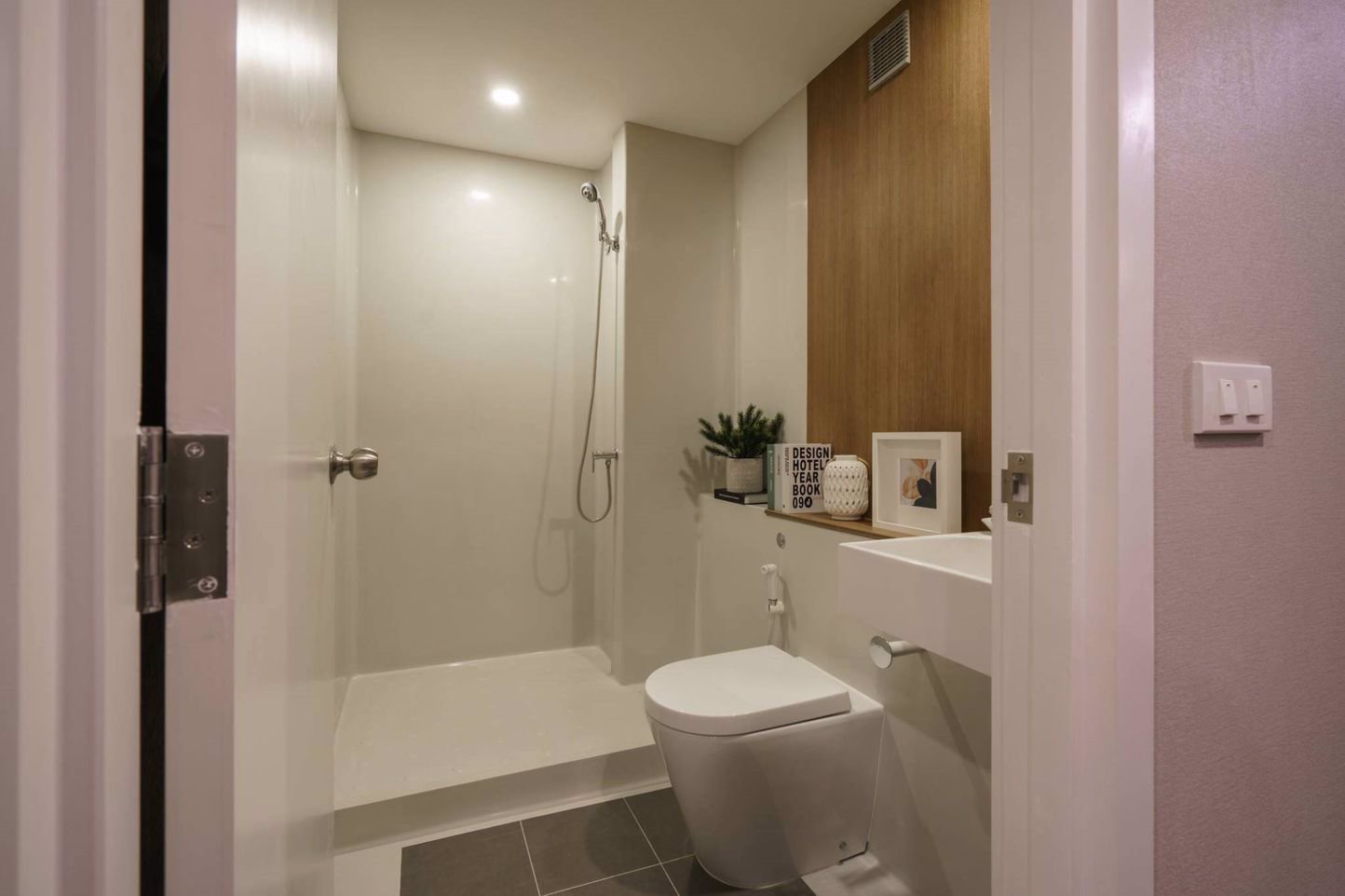 ให้เช่าบลอสซั่ม-คอนโด-แอท-สาทร-เจริญราษฎร์-blossom-condo-sathorn-charoenrat-พร้อมอยู่-ใจกลางเมือง