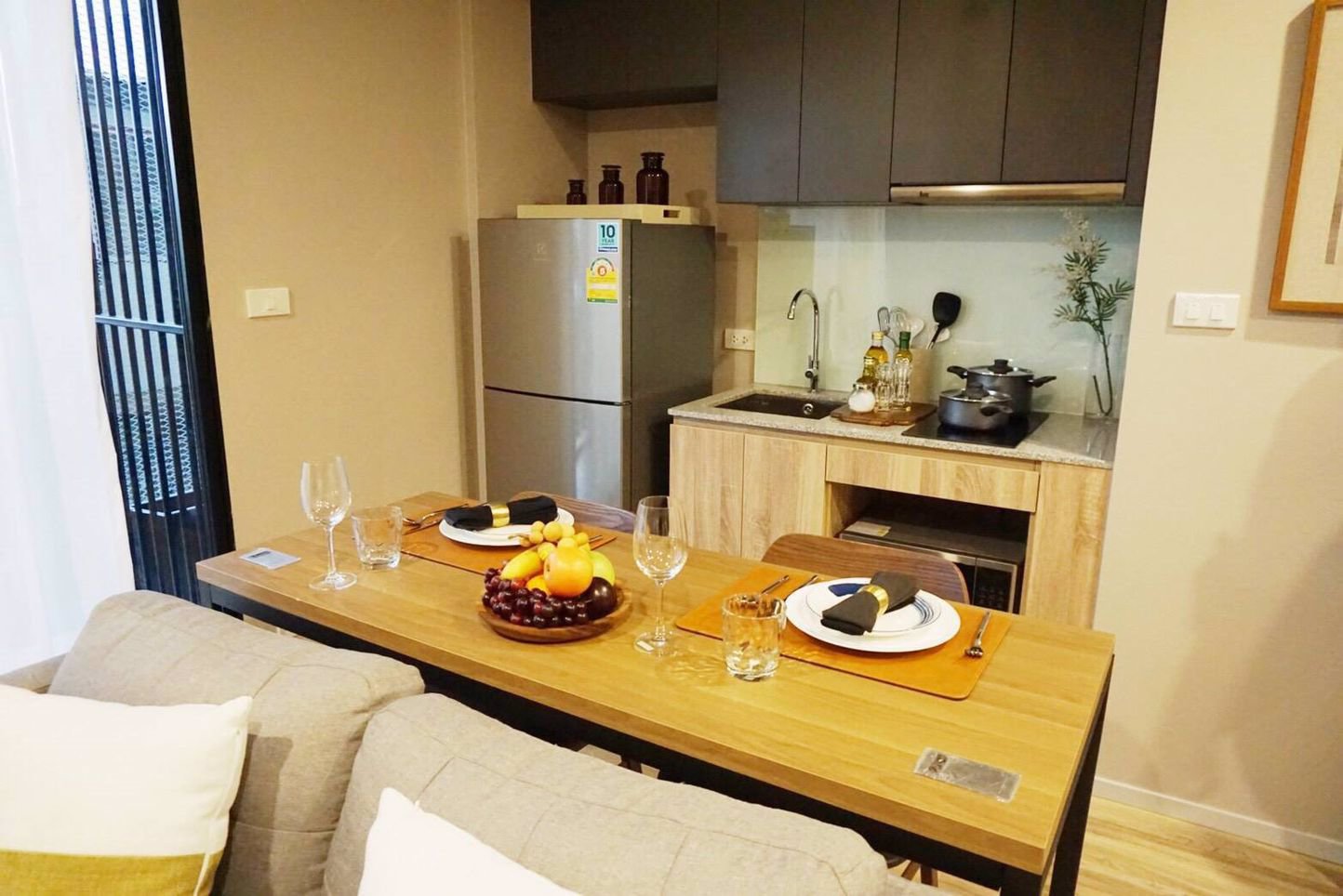 ให้เช่าบลอสซั่ม-คอนโด-แอท-สาทร-เจริญราษฎร์-blossom-condo-sathorn-charoenrat-พร้อมอยู่-ใจกลางเมือง