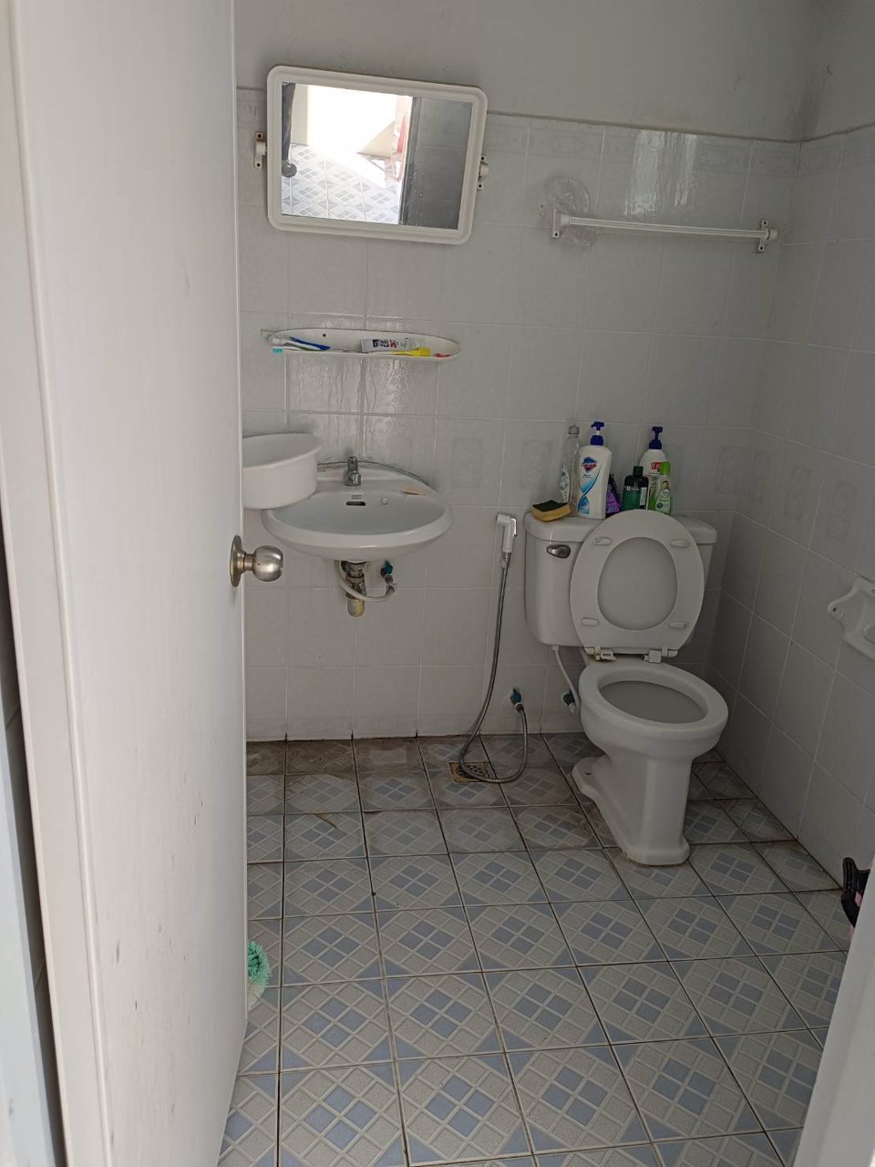 ขายด่วนคอนโด-บ้านพระยาภิรมย์-ซอยเสือใหญ่-รัชดา36-เขตจตุจักร-กรุงเทพฯ