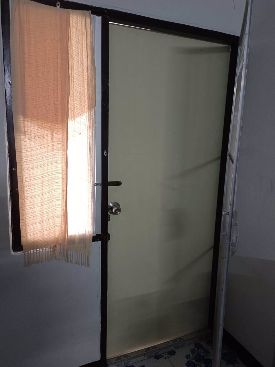 ขายด่วนคอนโด-บ้านพระยาภิรมย์-ซอยเสือใหญ่-รัชดา36-เขตจตุจักร-กรุงเทพฯ