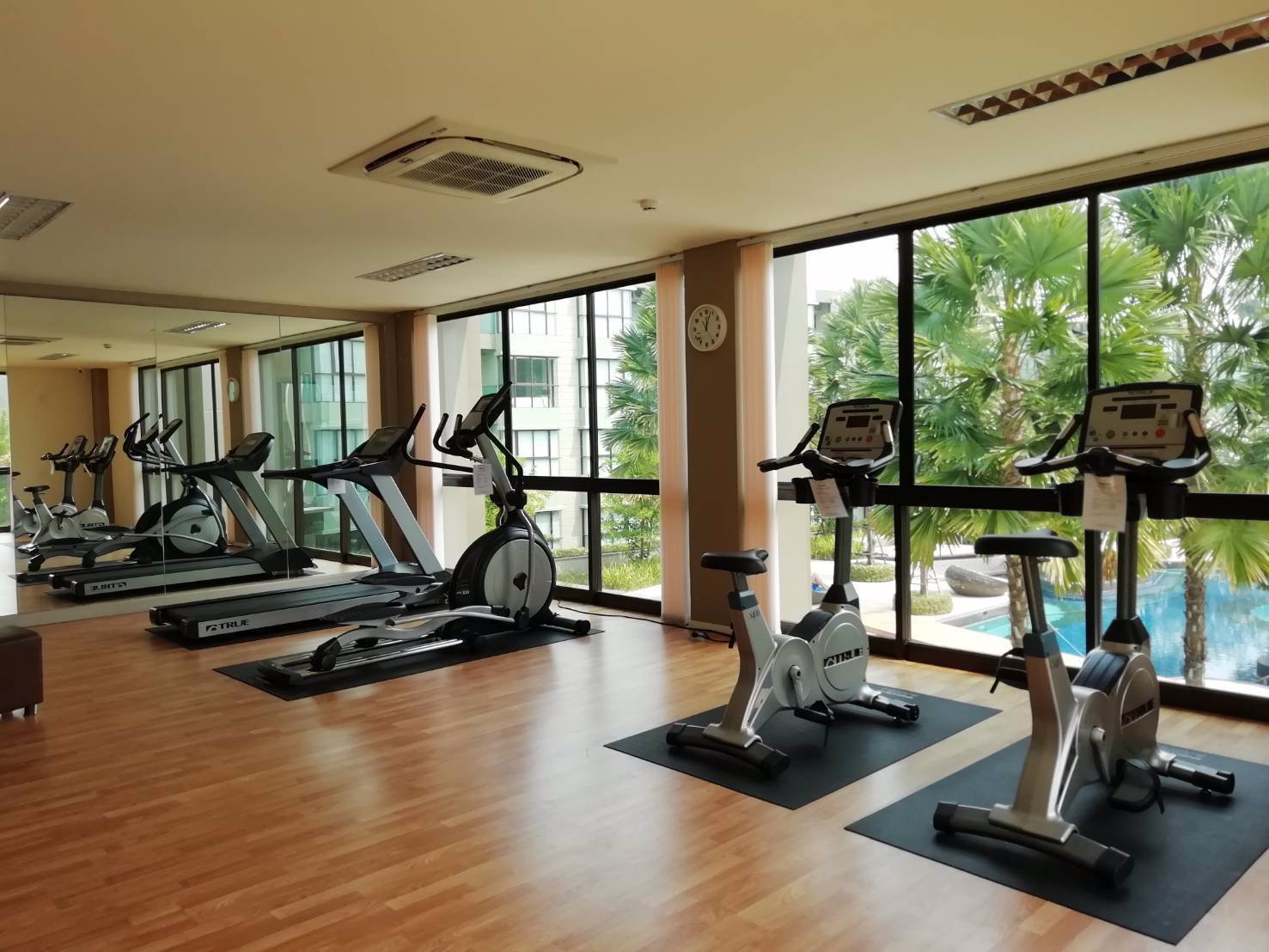 ให้เช่าลุมพินีพาร์คบีช-ชะอำ-คอนโดติดทะเล-สไตล์รีสอร์ท