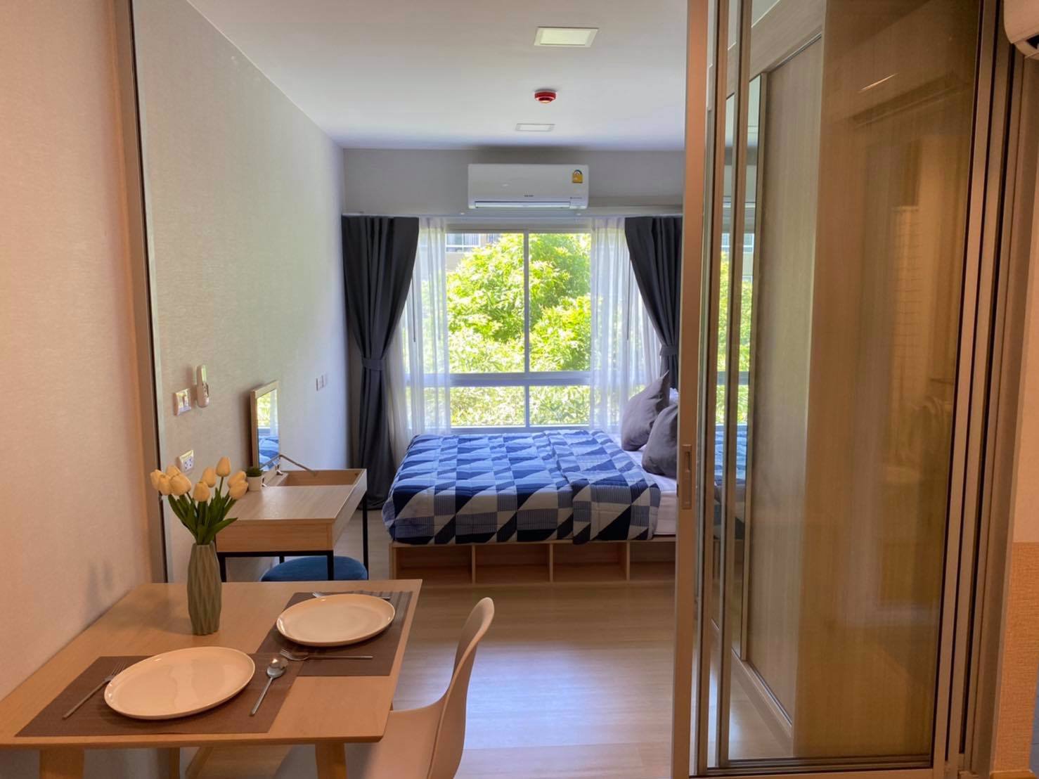 ให้เช่าพลัมคอนโดรังสิต-อไลฟ์-เฟส-1-วิวสระ-ชั้น-3-เฟอร์ครบ-9000-รวมส่วนกลาง