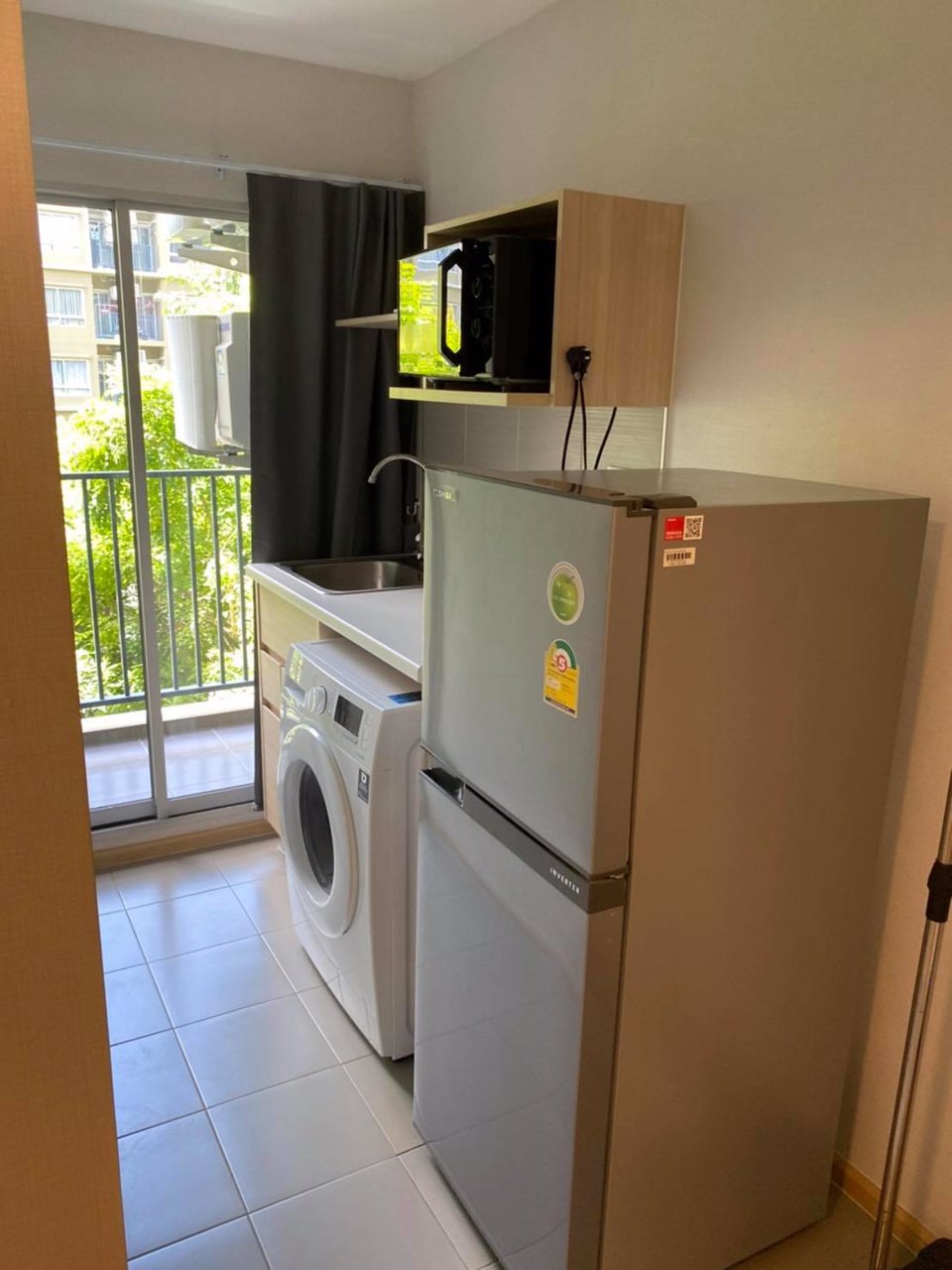 ให้เช่าพลัมคอนโดรังสิต-อไลฟ์-เฟส-1-วิวสระ-ชั้น-3-เฟอร์ครบ-9000-รวมส่วนกลาง