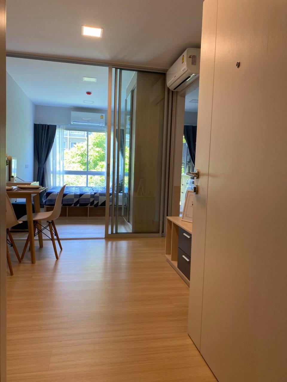 ให้เช่าพลัมคอนโดรังสิต-อไลฟ์-เฟส-1-วิวสระ-ชั้น-3-เฟอร์ครบ-9000-รวมส่วนกลาง