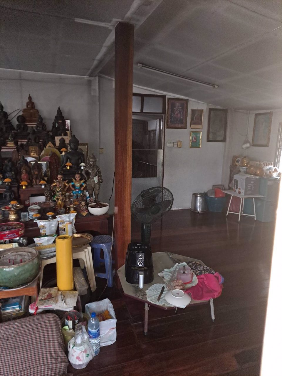 ขายบ้านพร้อมที่ดิน-เนื้อที่-103-ตารางวา-4-ห้องนอน-3-ห้องน้ำ-ห้องเก็บของขนาดใหญ่-1-โถง-1-ห้องพระ-ไกล