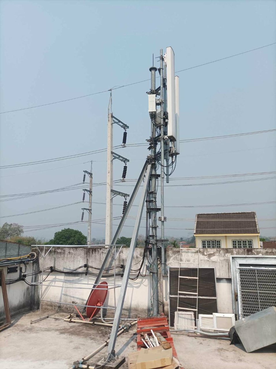 เปิดตัวอาคารพาณิชย์-อาคารพาณิชย์-2-คูหา-ย่านธุรกิจถนนเด่นห้า-ตรอบเวียง