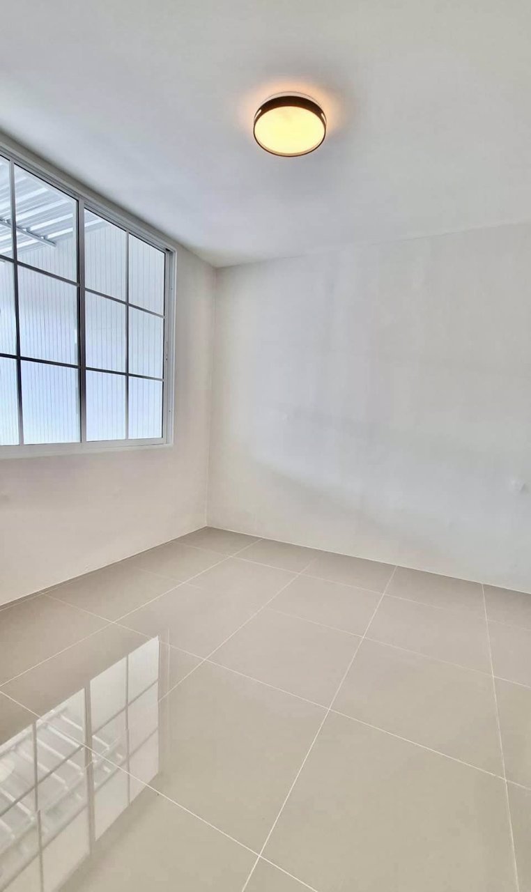 ขายด่วน-บ้านรีโนเวทใหม่-ราคาไม่ถึงล้าน