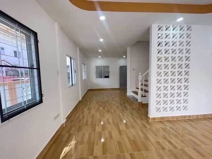 ทาวน์เฮ้าส์-2-ชั้น-โครงการหมู่บ้านซื่อตรง-หลังมุม-รังสิต-คลอง3