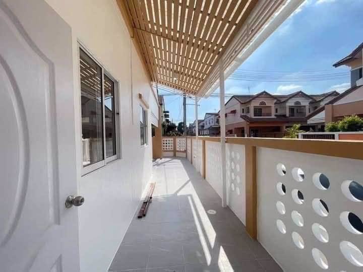 ทาวน์เฮ้าส์-2-ชั้น-โครงการหมู่บ้านซื่อตรง-หลังมุม-รังสิต-คลอง3