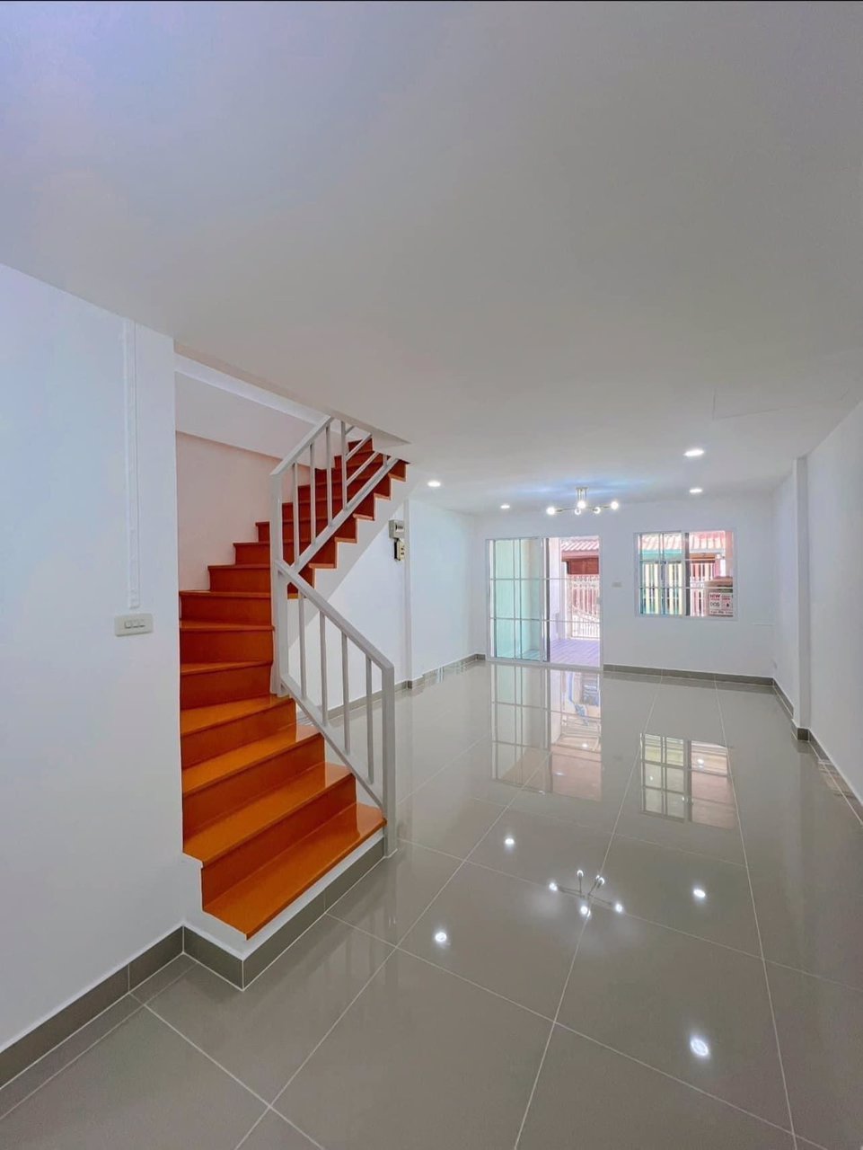 หมู่บ้านร็อคการ์เด้นโฮม2-ถวัชรพล-สายไหม